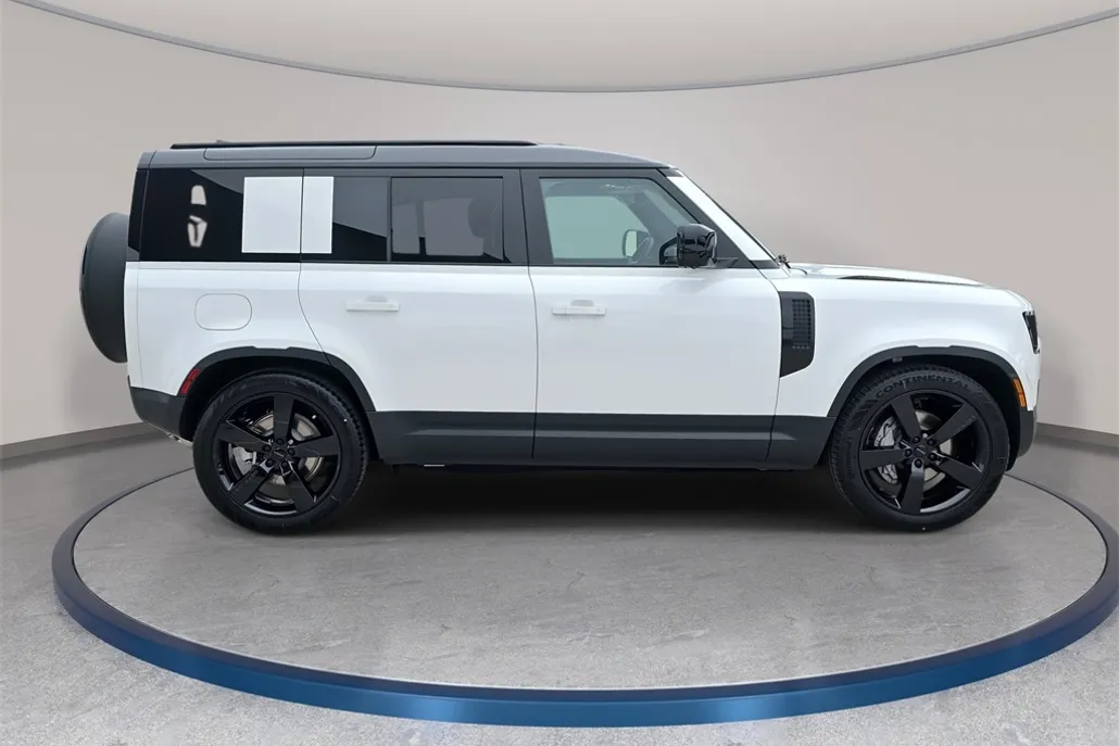 2026 Land Rover Defender 110 S photo 1