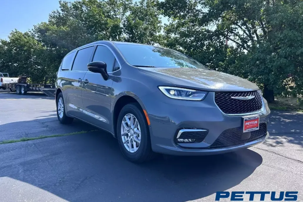 2025 Chrysler Pacifica photo 1