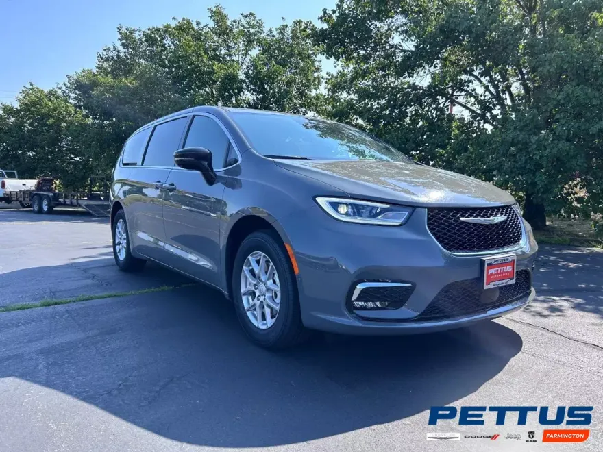 2025 Chrysler Pacifica photo 1