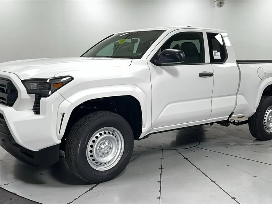2025 Toyota Tacoma SR XtraCab photo 1