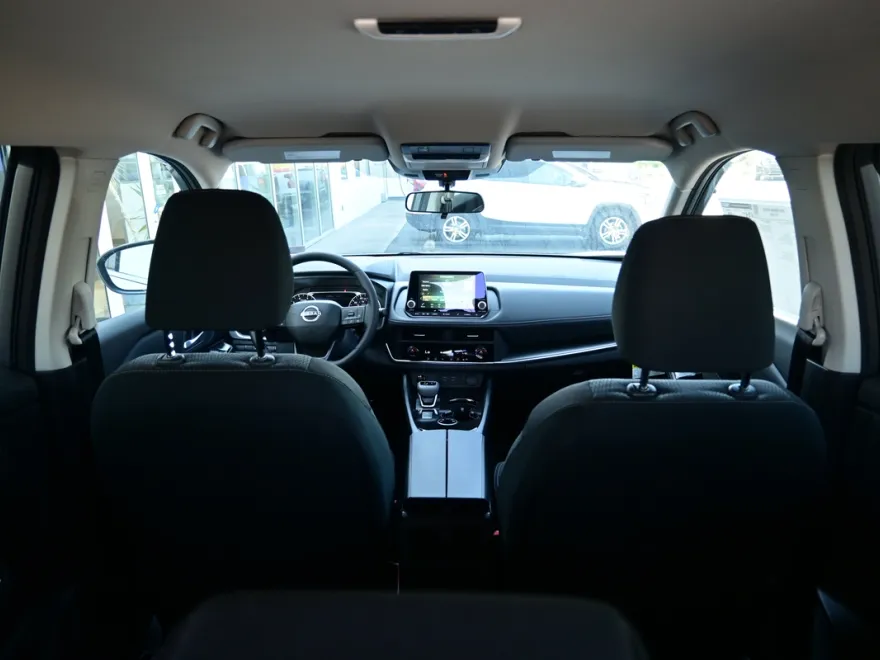 2026 Nissan Rogue SV photo 1