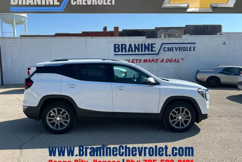 2024 Gmc Terrain SLT photo 1
