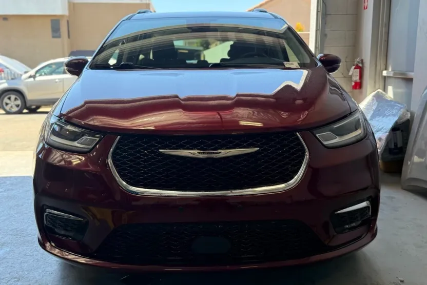 2021 Chrysler Pacifica Touring photo 1