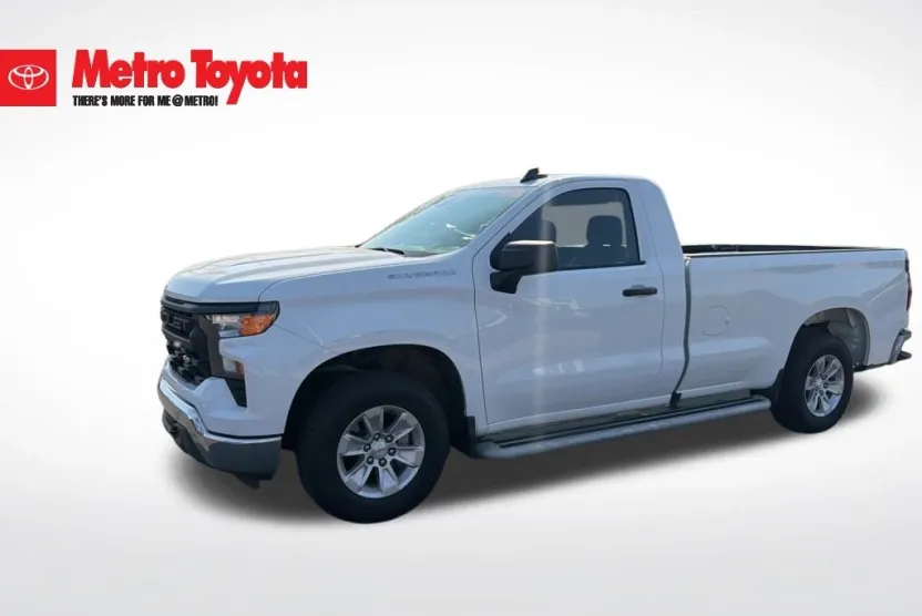 2024 Chevrolet Silverado 1500 photo 1