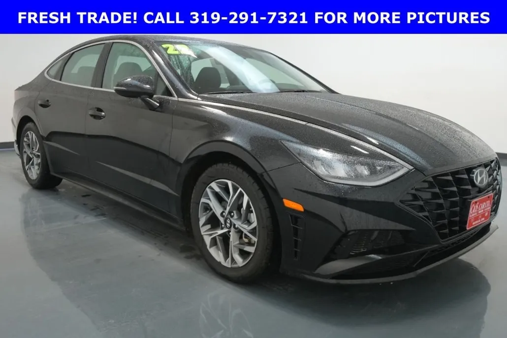2022 Hyundai Sonata SEL photo 1