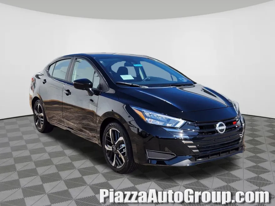 2025 Nissan Versa 1.6 SR photo 1