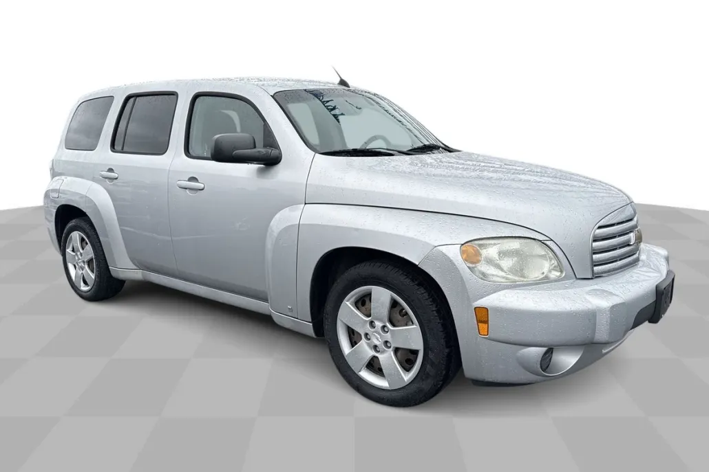 2010 Chevrolet HHR LS photo 1