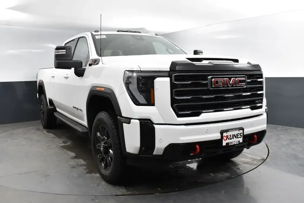 2025 Gmc Sierra HD AT4 photo 1