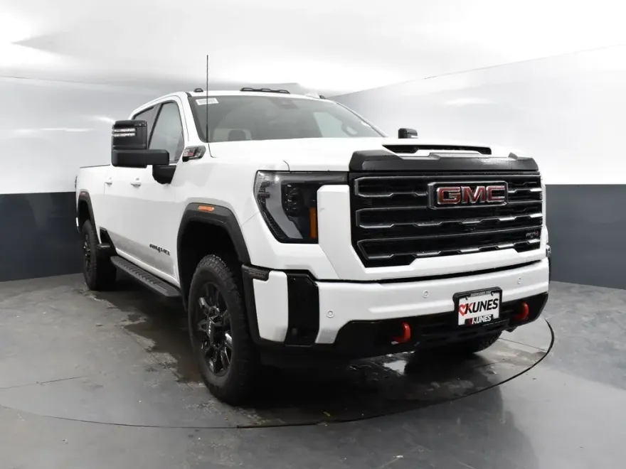 2025 Gmc Sierra HD AT4 photo 1