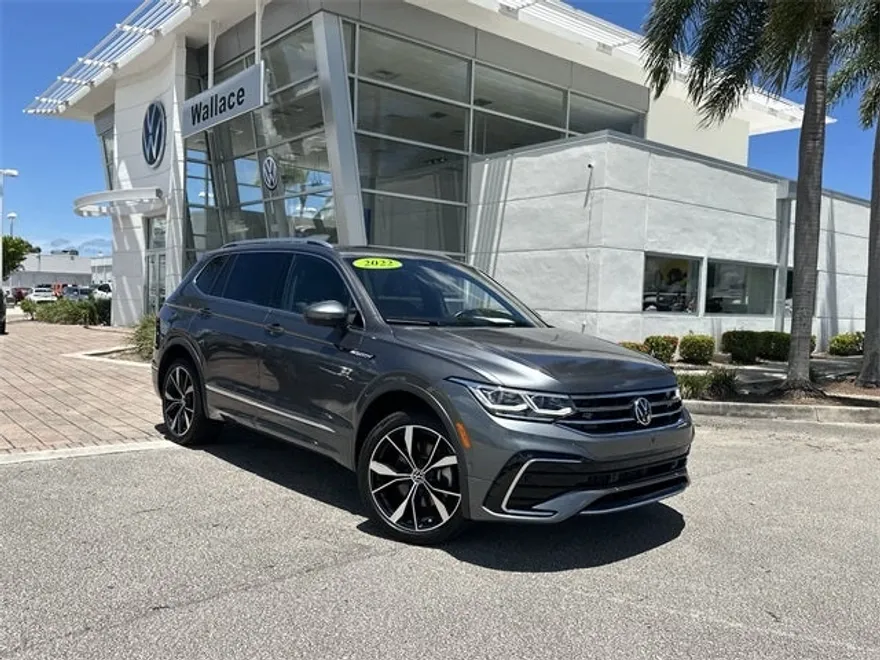 2022 Volkswagen Tiguan SEL Premium R-Line photo 1