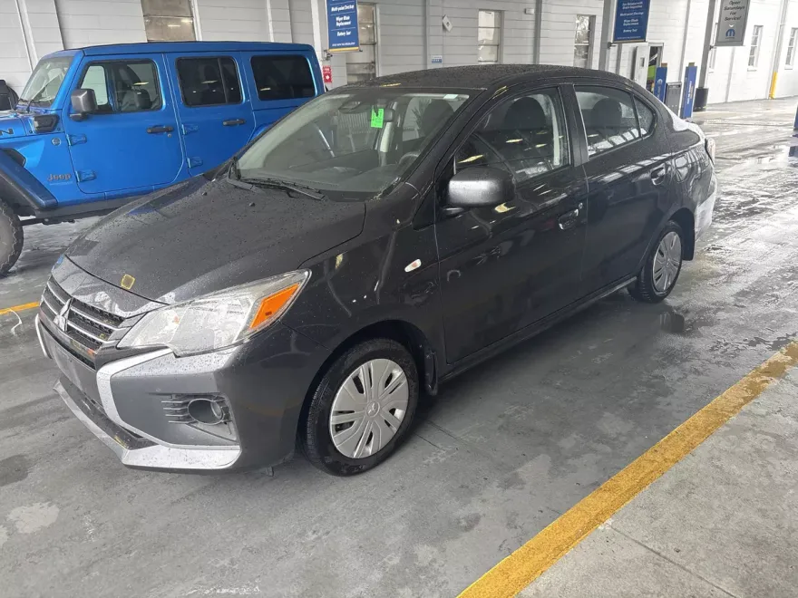 2024 Mitsubishi Mirage G4 photo 1
