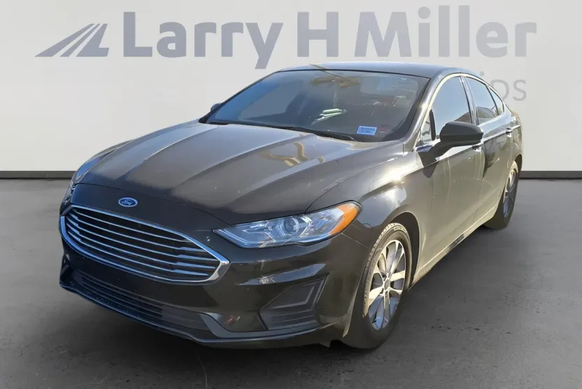 2020 Ford Fusion SE photo 1