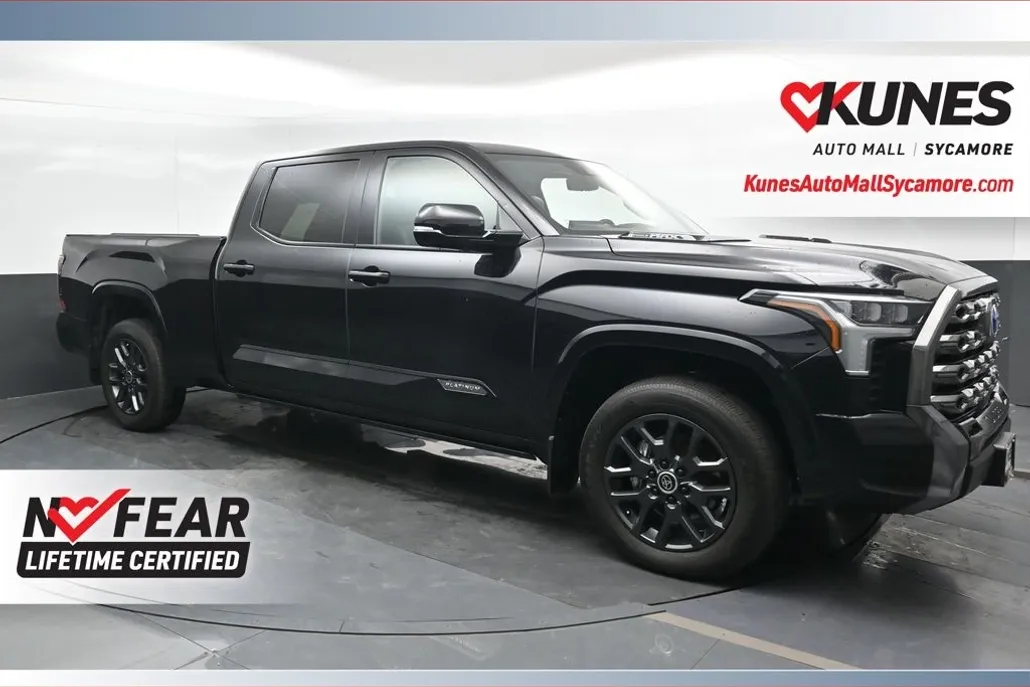 2024 Toyota Tundra Platinum photo 1