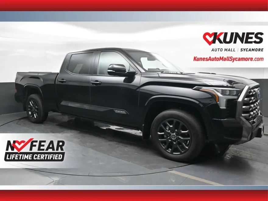 2024 Toyota Tundra Platinum photo 1