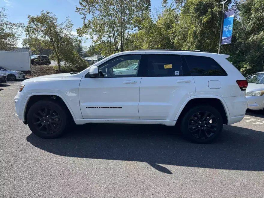 2022 Jeep Cherokee Laredo X photo 1