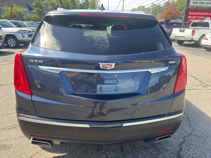 2018 Cadillac XT5 Luxury photo 1