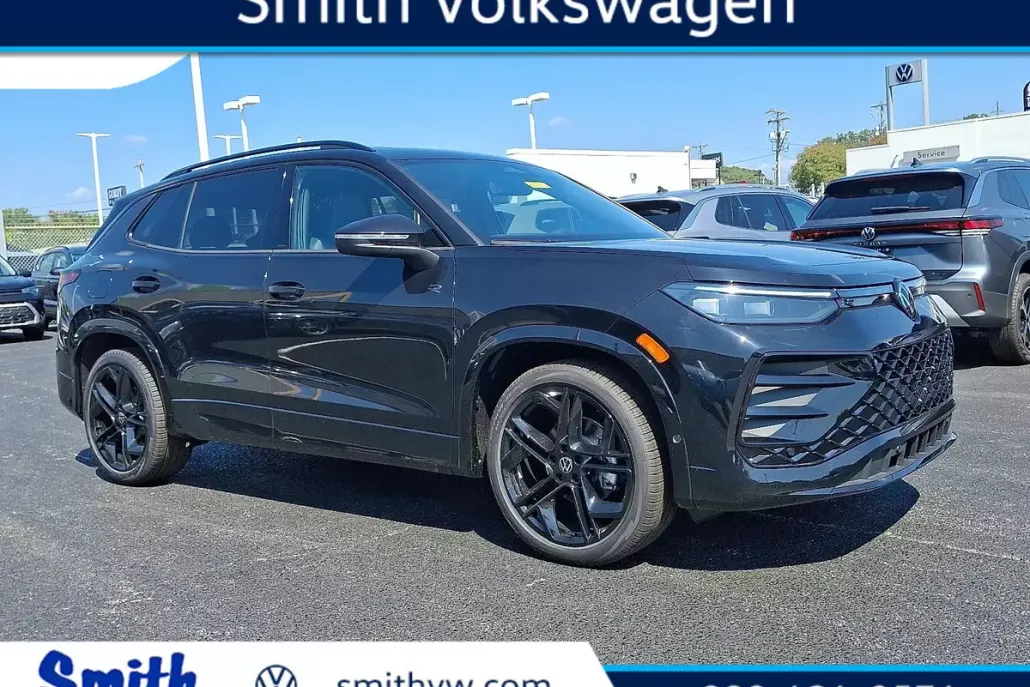 2025 Volkswagen Tiguan SE R-Line Black photo 1