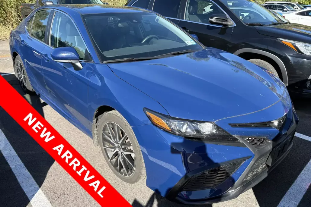 2023 Toyota Camry SE photo 1