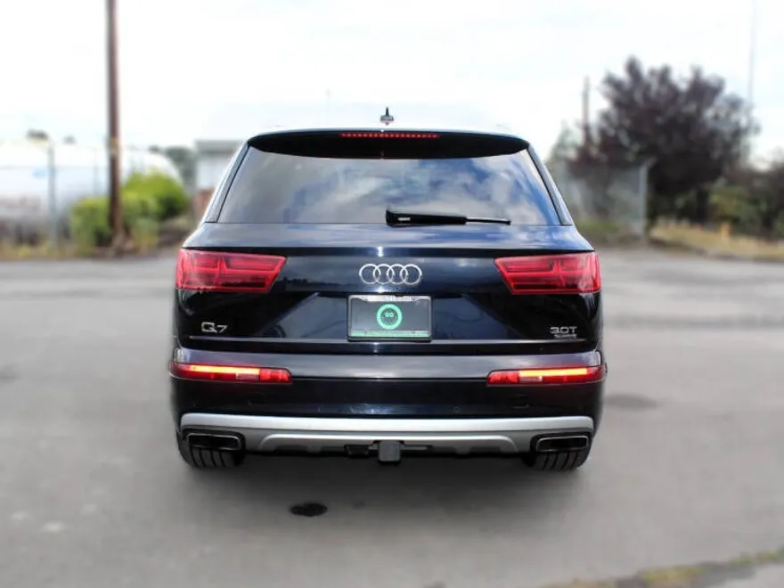 2017 Audi Q7 3.0T Prestige photo 1