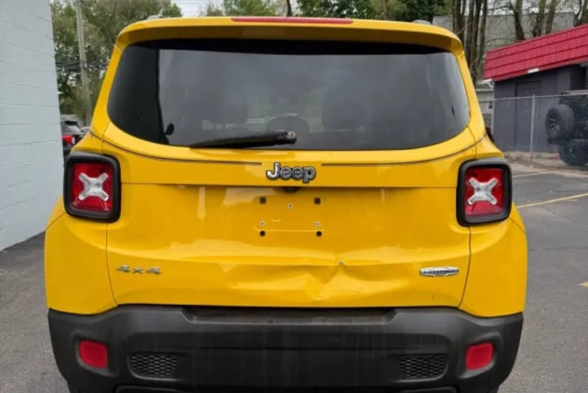 2015 Jeep Renegade Latitude photo 1