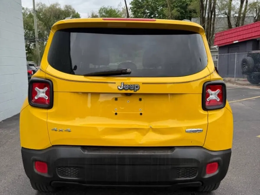 2015 Jeep Renegade Latitude photo 1