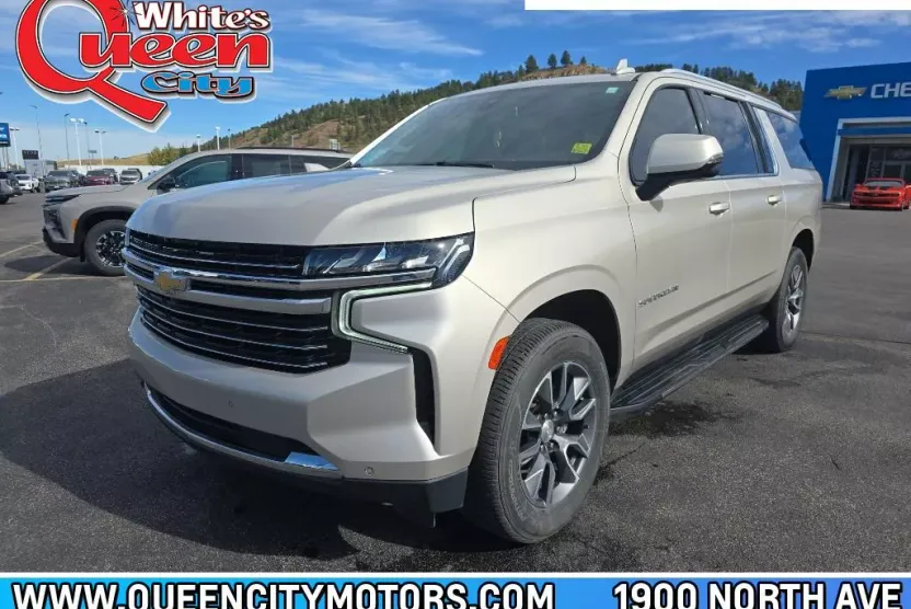 2021 Chevrolet Suburban LT photo 1
