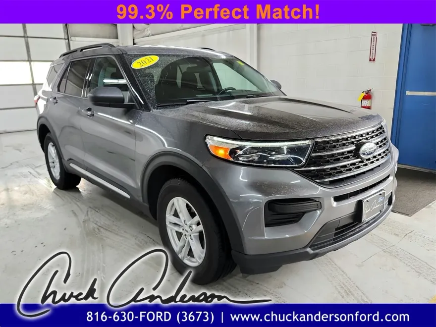 2021 Ford Explorer XLT photo 1
