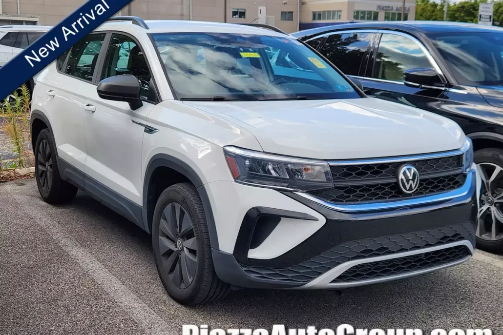 2022 Volkswagen Taos S photo 1