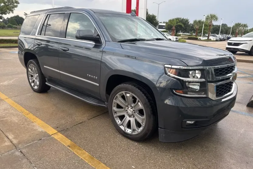 2020 Chevrolet Tahoe LT photo 1