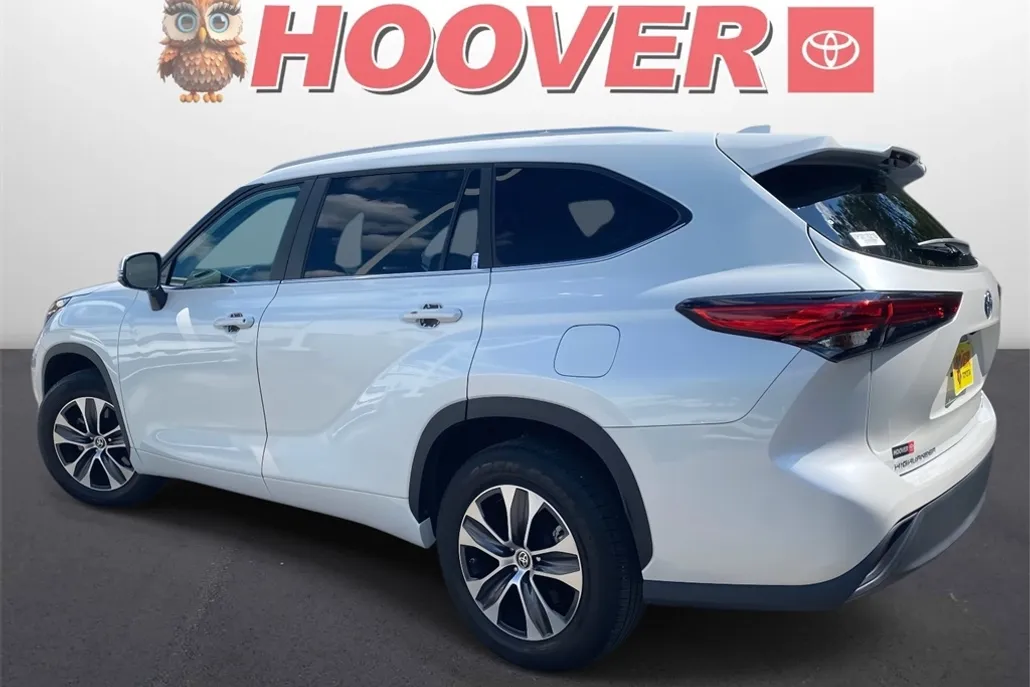 2023 Toyota Highlander Hybrid XLE photo 1