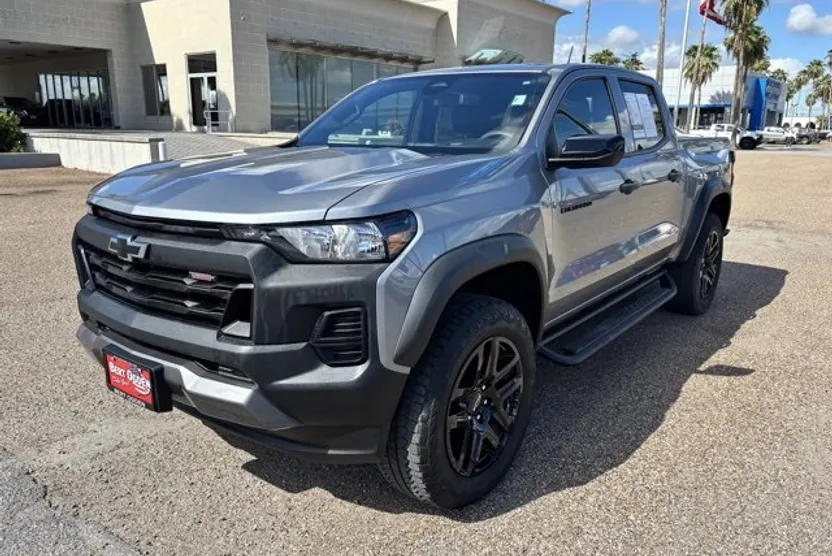 2024 Chevrolet Colorado Trail Boss photo 1