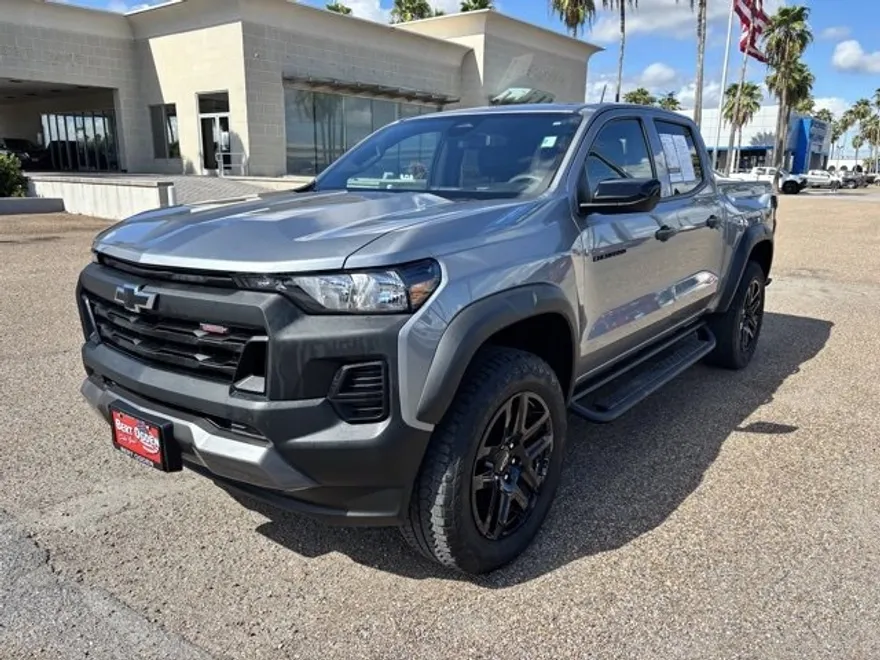 2024 Chevrolet Colorado Trail Boss photo 1