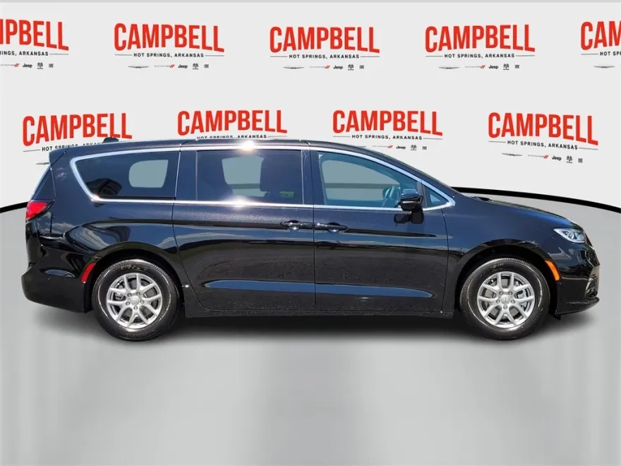 2025 Chrysler Pacifica photo 1