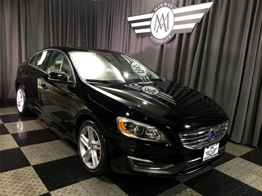 2015 Volvo S60 Platinum photo 1