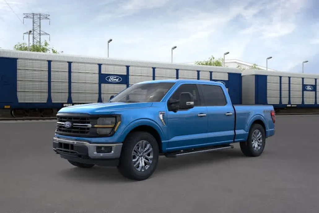 2025 Ford F-150 XLT photo 1