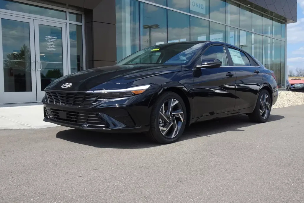 2025 Hyundai Elantra Hybrid Limited photo 1