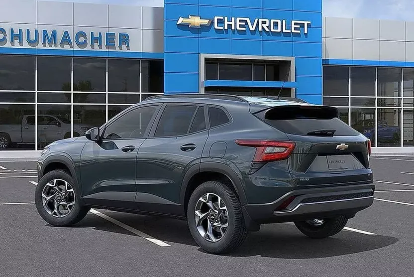2025 Chevrolet Trax LT photo 1
