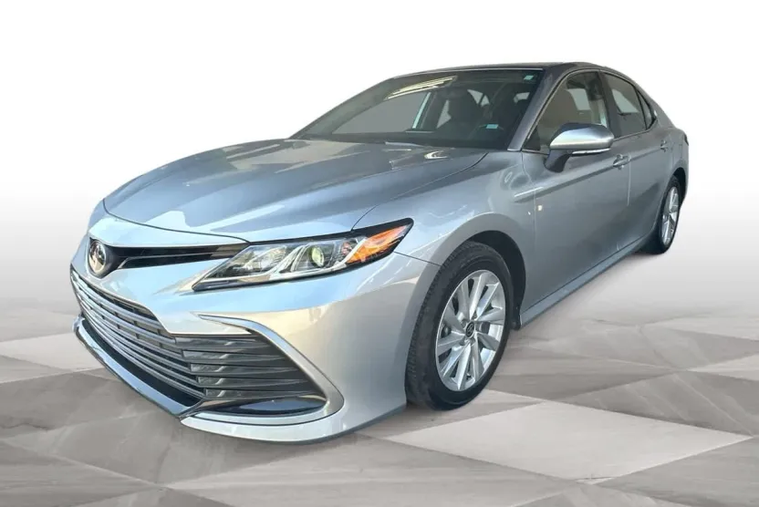 2024 Toyota Camry LE photo 1