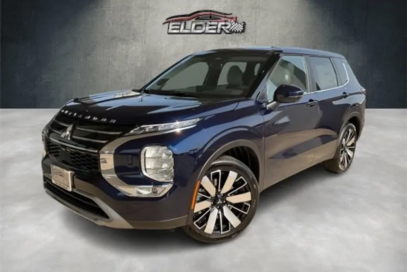 2025 Mitsubishi Outlander SE photo 1