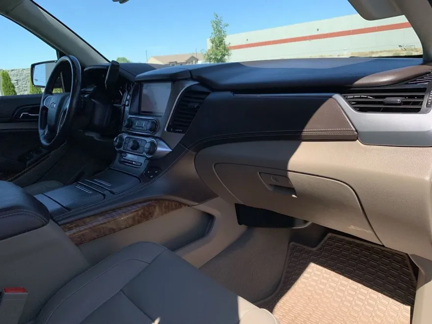 2020 Chevrolet Tahoe Premier photo 1