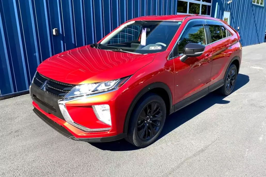 2020 Mitsubishi Eclipse Cross LE photo 1