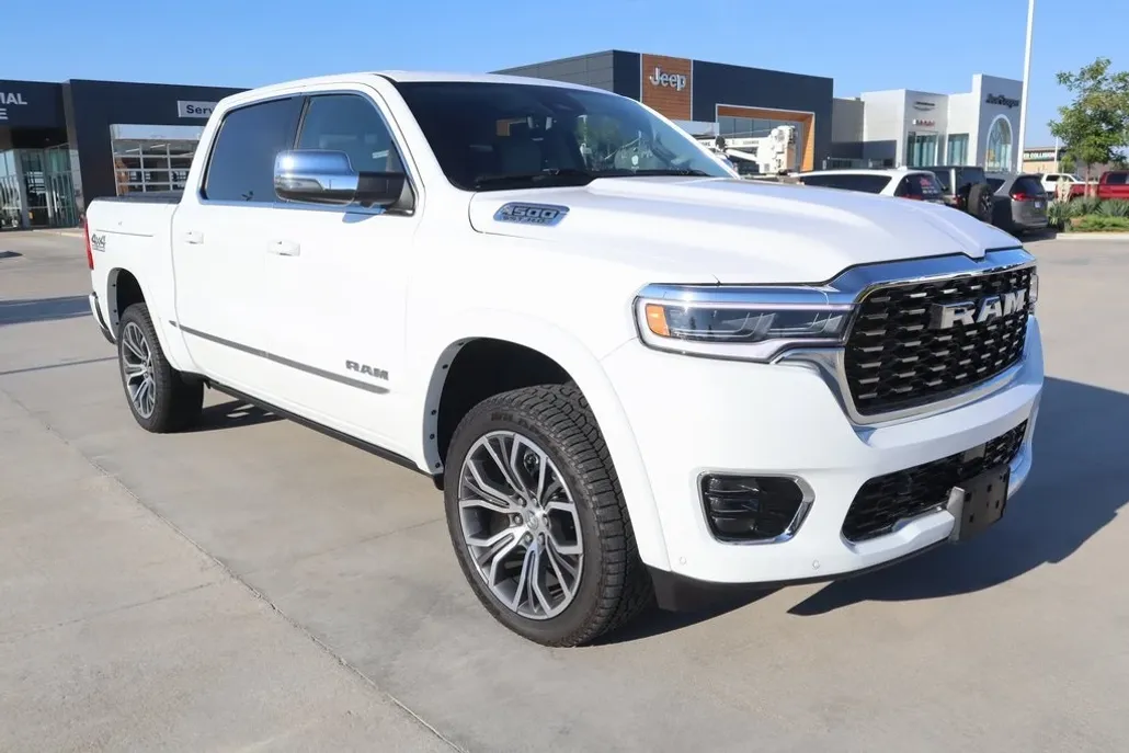 2025 Ram 1500 photo 1