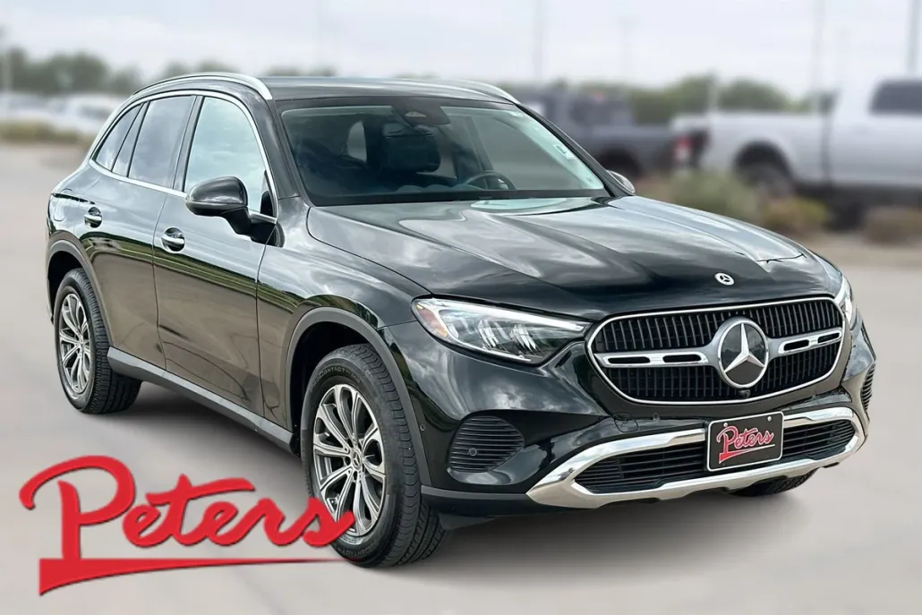 2024 Mercedes Benz GLC 300 photo 1