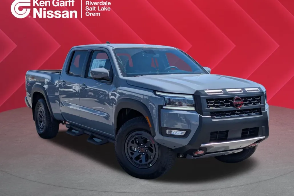 2025 Nissan Frontier Crew Cab PRO-4X photo 1