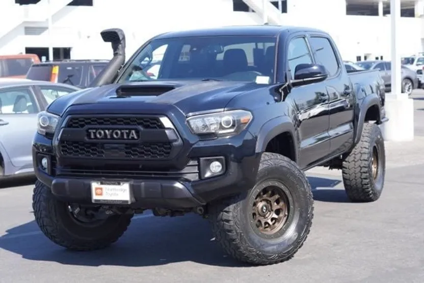 2019 Toyota Tacoma TRD Pro photo 1