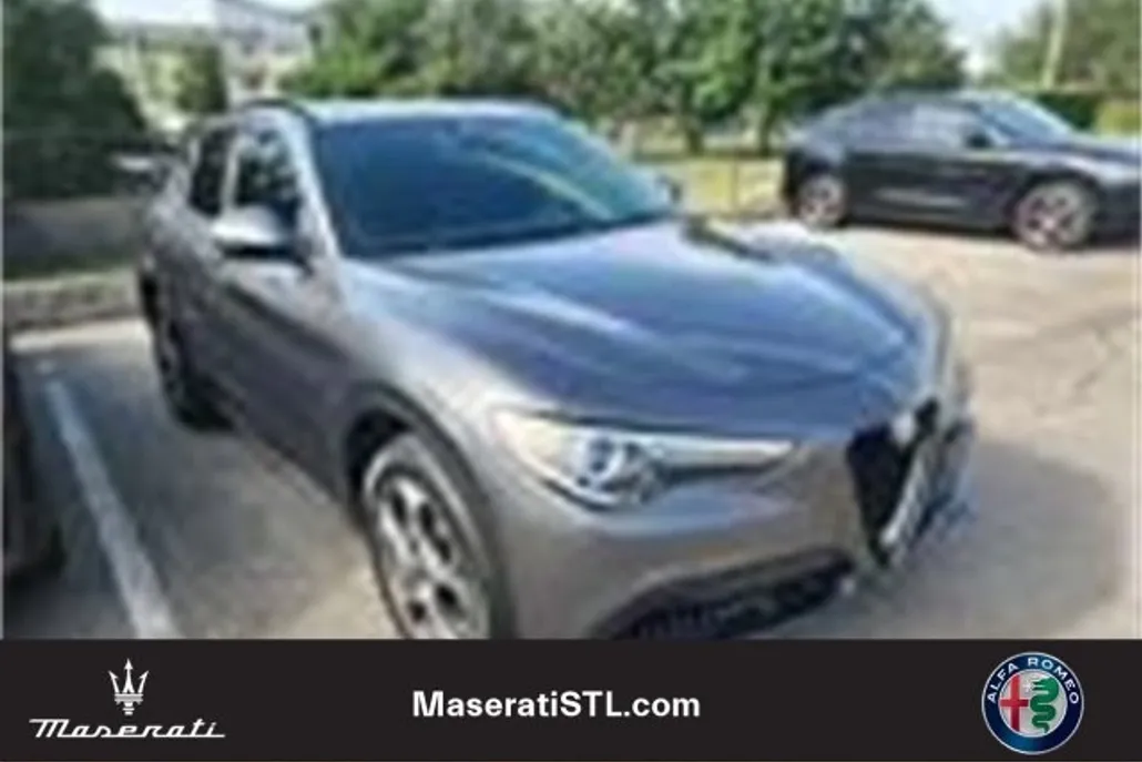 2022 Alfa Romeo Stelvio Sprint photo 1