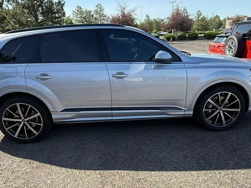 2022 Audi Q7 55 Premium photo 1