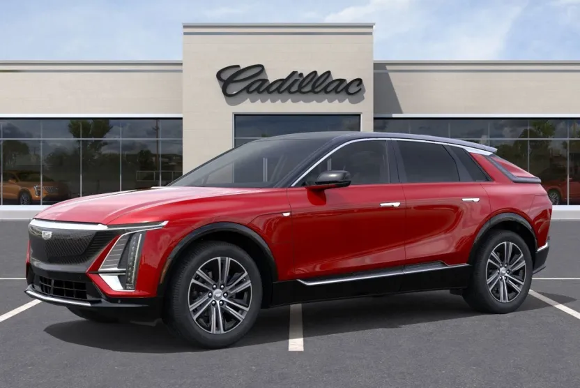 2025 Cadillac Lyriq Luxury photo 1