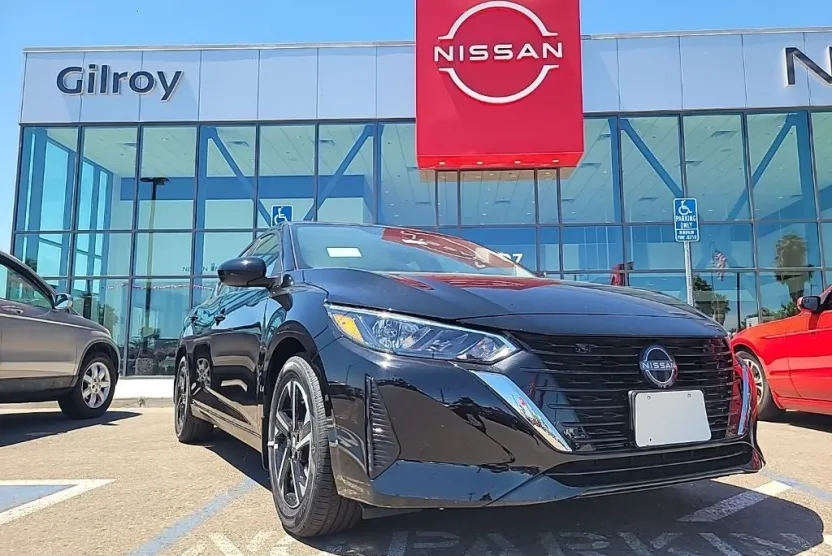2025 Nissan Sentra SV photo 1