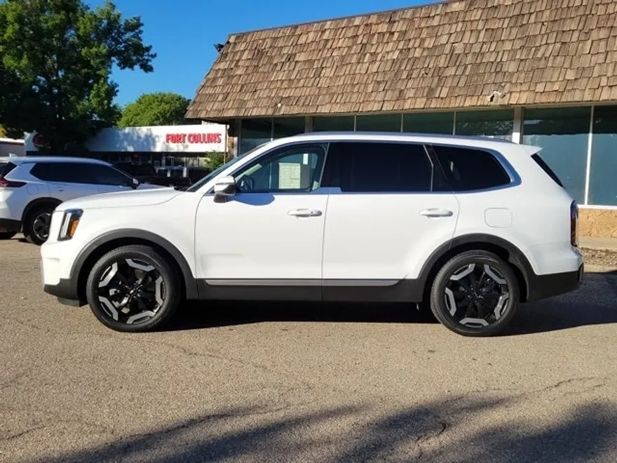 2024 Kia Telluride EX photo 1